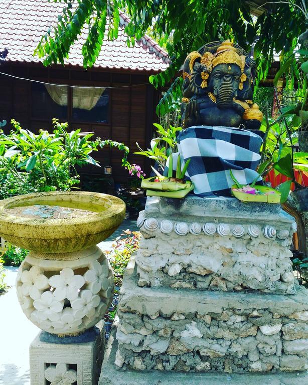 Lembah Bhucarya Hotel Lembongan Esterno foto