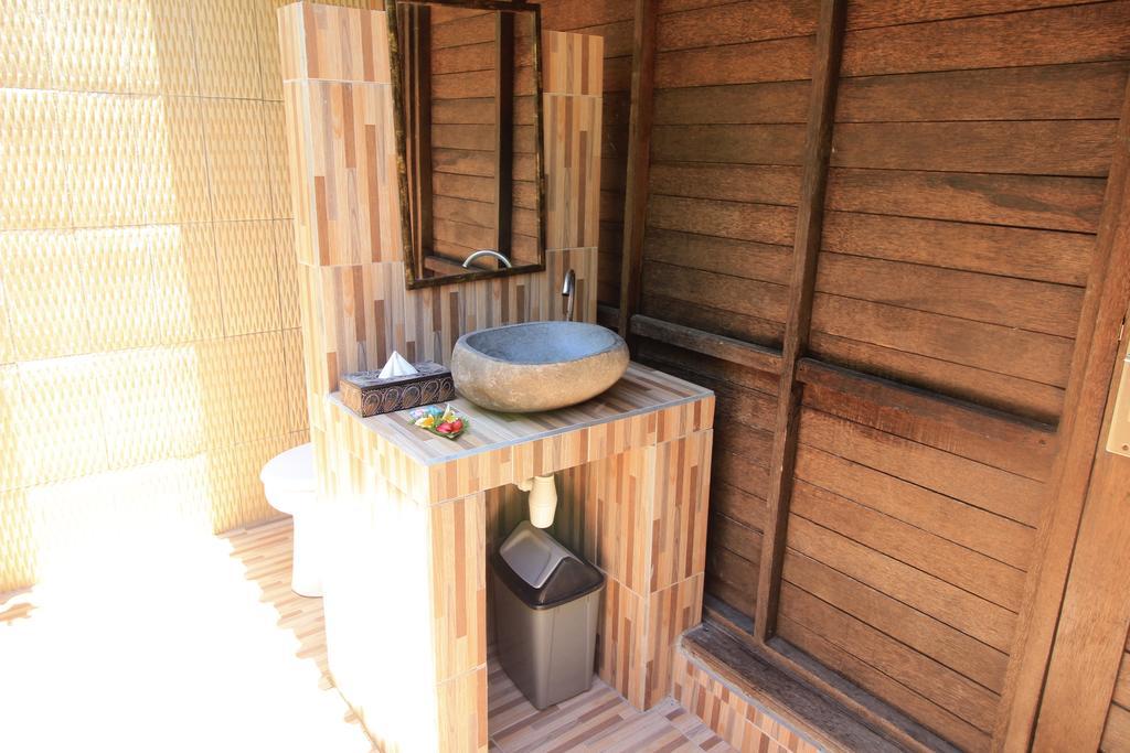 Lembah Bhucarya Hotel Lembongan Esterno foto